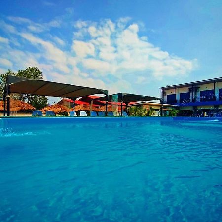 Wixky Hotel Nong Khai Buitenkant foto