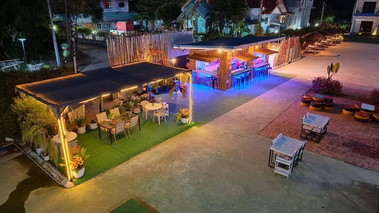 Wixky Hotel Nong Khai Buitenkant foto
