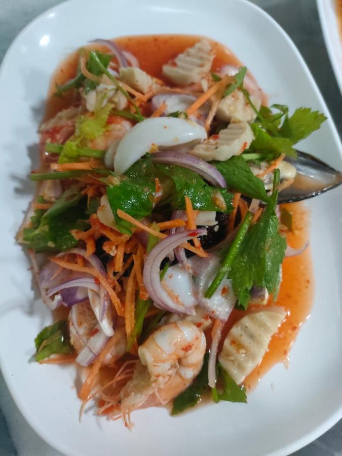 Wixky Hotel Nong Khai Buitenkant foto